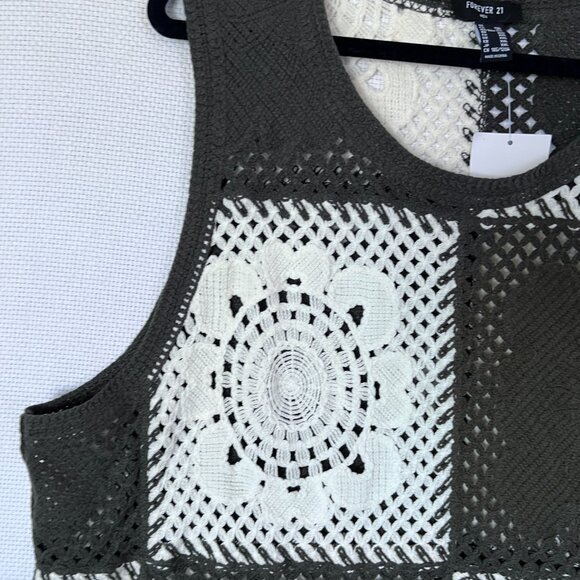 Forever 21 Men’s XXL Sweater Vest Olive Cream‎ Patchwork Crochet Knit Sleeveless - Picture 7 of 11